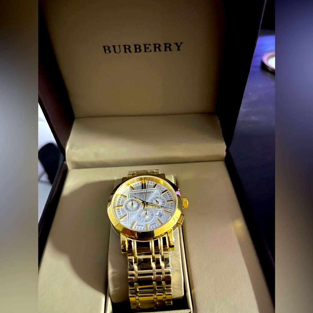 Burberry Watch unisex